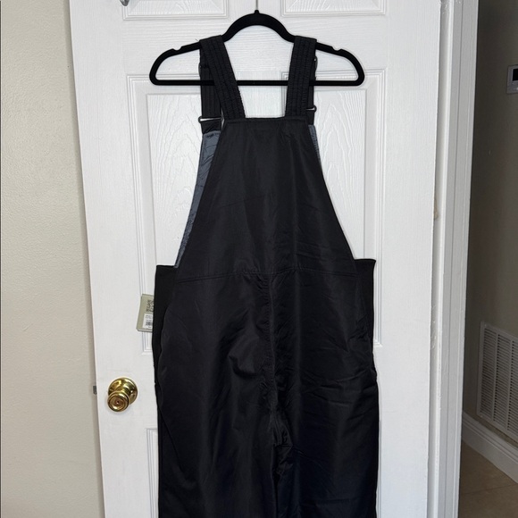 Arctix Black Women’s Insulated Ski Bib Never Worn NWT Sz 1X Water resistant - Picture 2 of 12